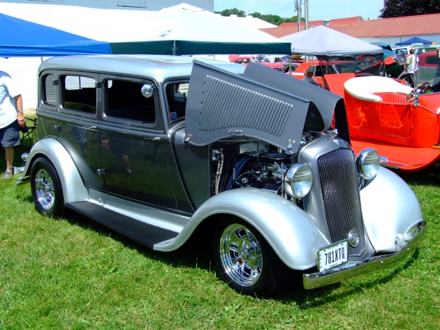 618x457 pixels (280K)